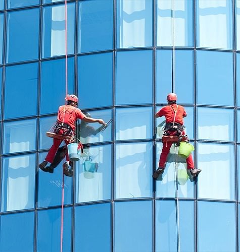 Мытье фасадов промальпинистами в Новом Уренгое